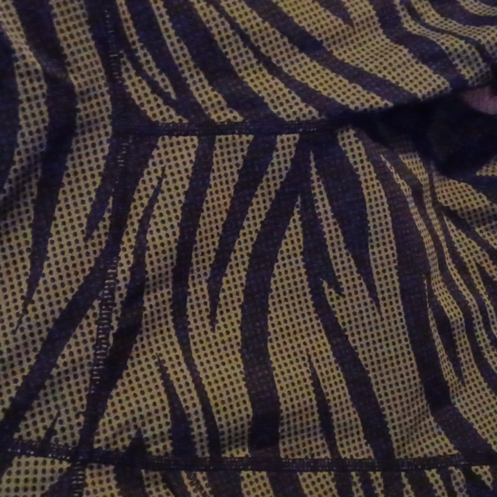 CALVIN KLEN PERFORMANCE WORKOUT PANTS, GREEN AND BLACK, SIZE MEDIUM. - Picture 2 of 4